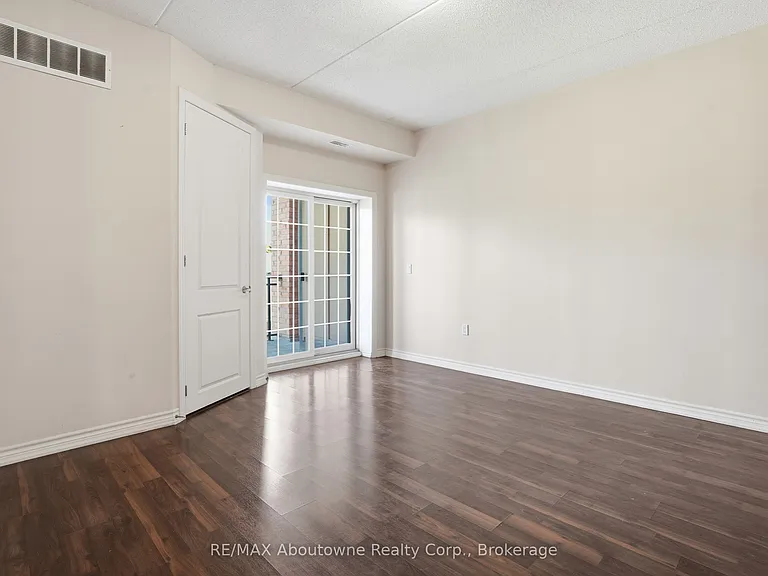 1083 Gordon St #310 — Photo 4