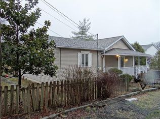 208 Ramapo Rd, Garnerville, NY 10923