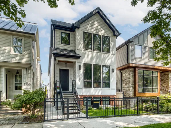 2136 W Melrose St, Chicago, IL 60618