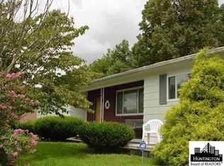 175 Pinto Ln, Kenova, WV 25530