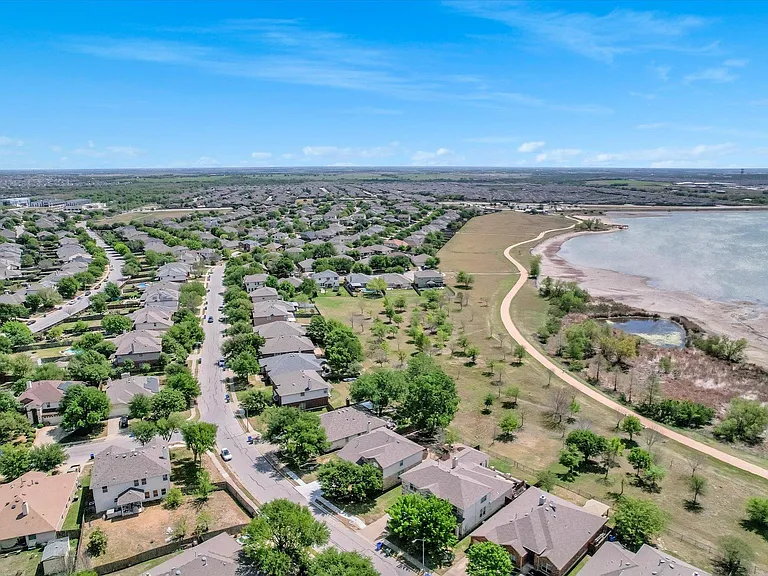 4029 Lake Edge Way — Photo 30