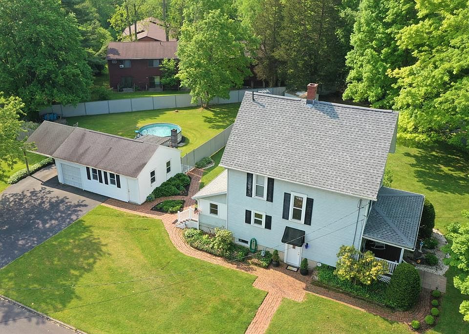 1st image of 350 Grandridge Ave