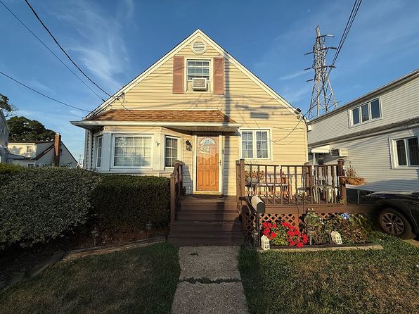 82 Westcott St