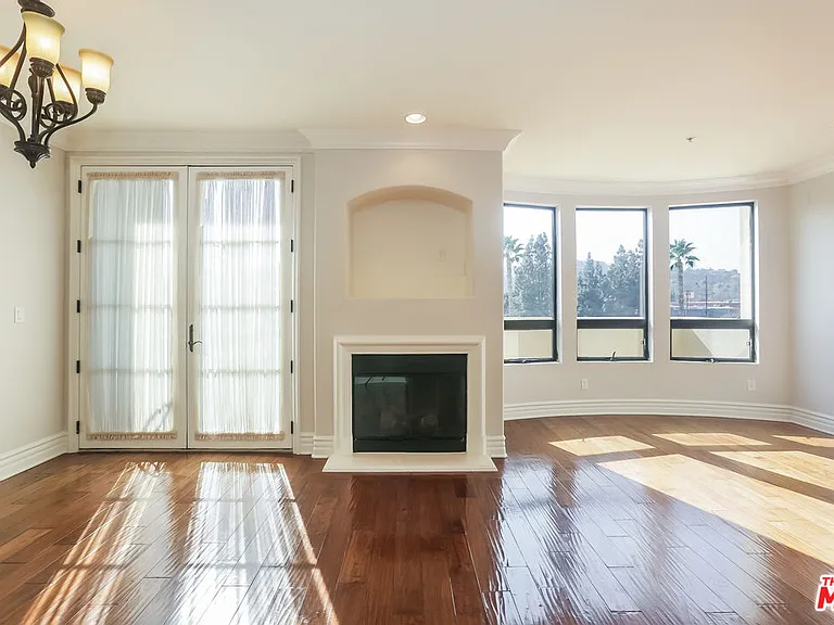12026 Hoffman St #402 — Photo 7