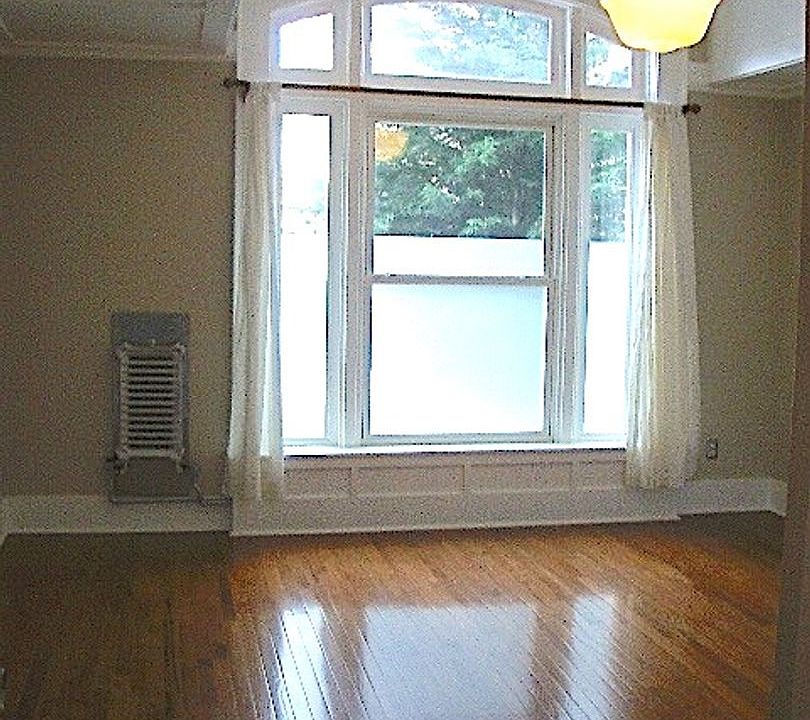 1st image of 125 NW 20th Pl #11
