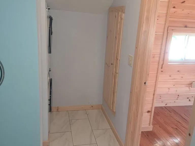 468 E Front St — Photo 11