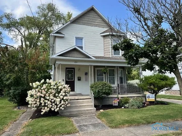 229 White St, Clyde, OH 43410