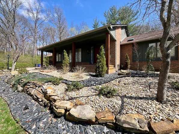 305 Braewood Ln, Chillicothe, OH 45601
