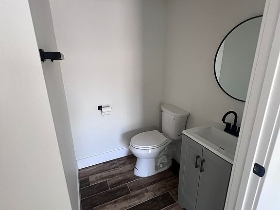 4th image of 13363 Berg St #1