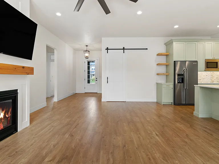 207 W Wrangler St — Photo 10