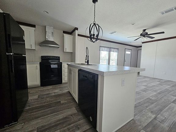 2nd image of 447 Suwanee Dr #2008