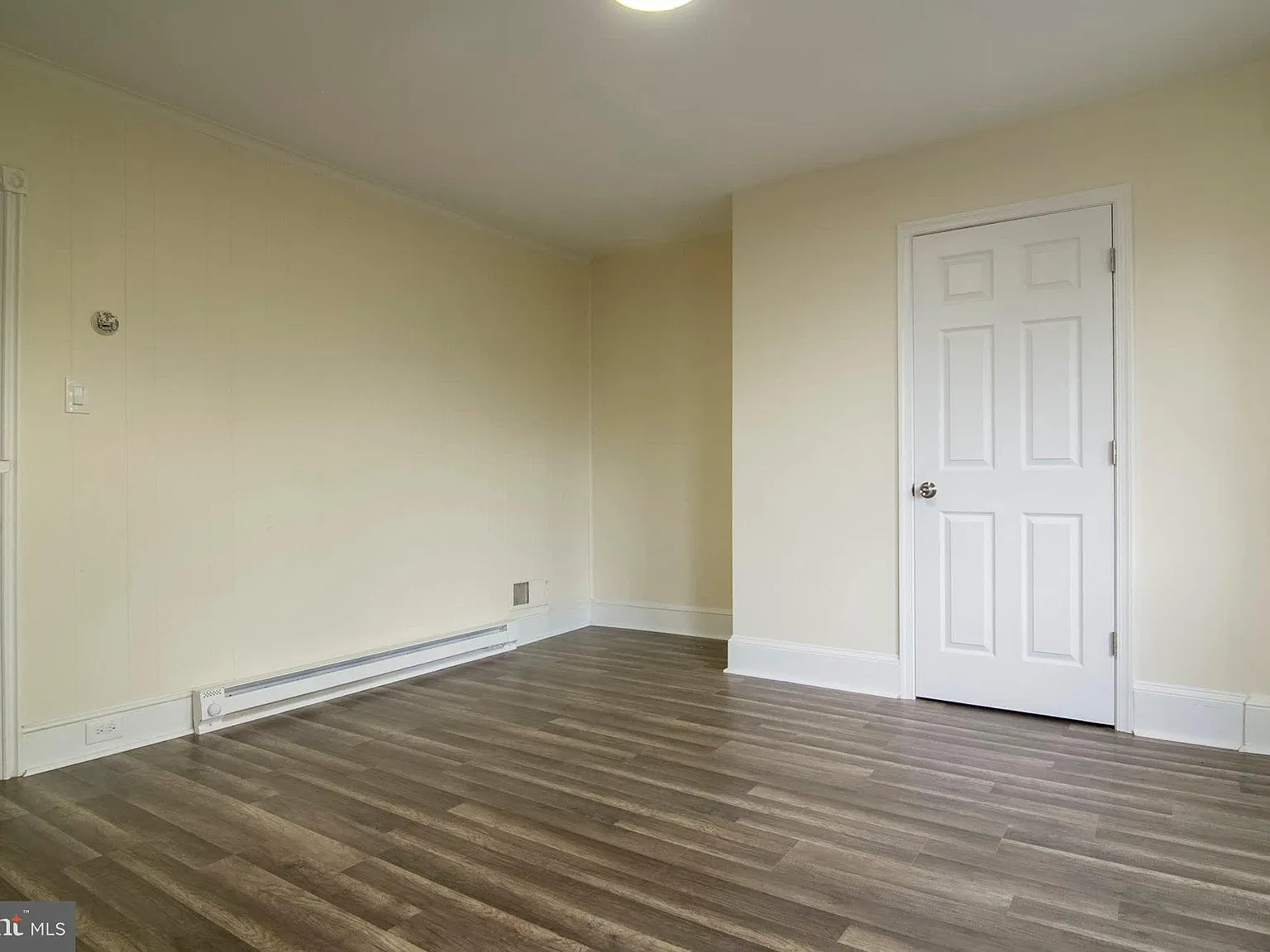 2 bed, 1.0 bath, $1,750 — Photo 4