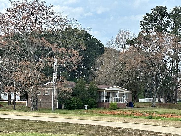 3rd image of 6006 Maysville Rd