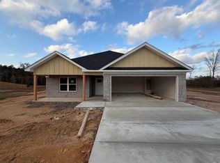 1024 Duke Dr, Bauxite, AR 72011