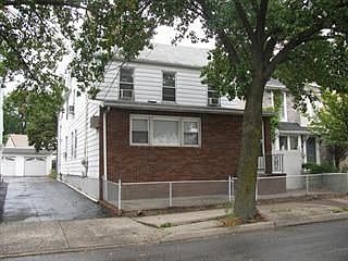 1st image of 186 William St