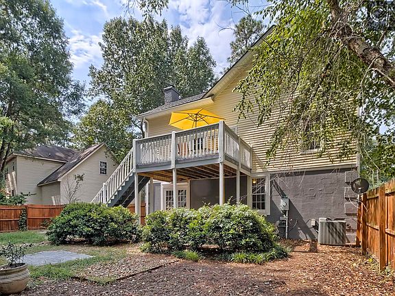 5th image of 38 Carriage Trace Ct