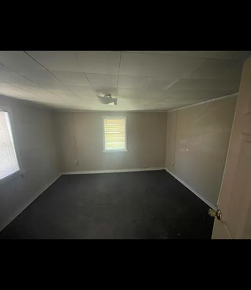 4228 Carroll Ave — Photo 4