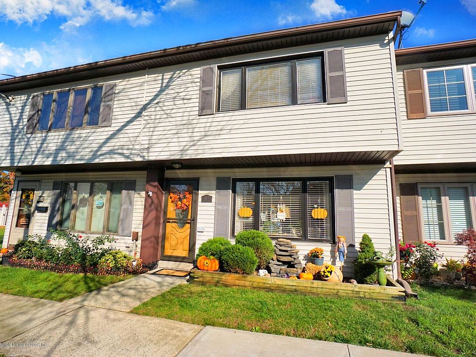 1st image of 67 Bunnell Ct