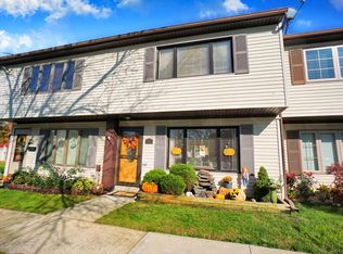 67 Bunnell Ct, Staten Island, NY 10312