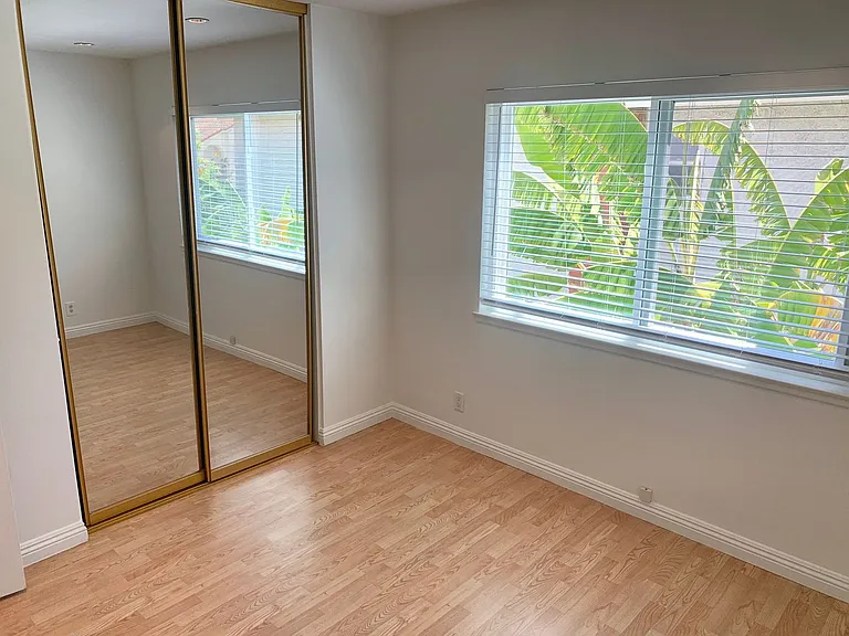 3491 Eboe St — Photo 32
