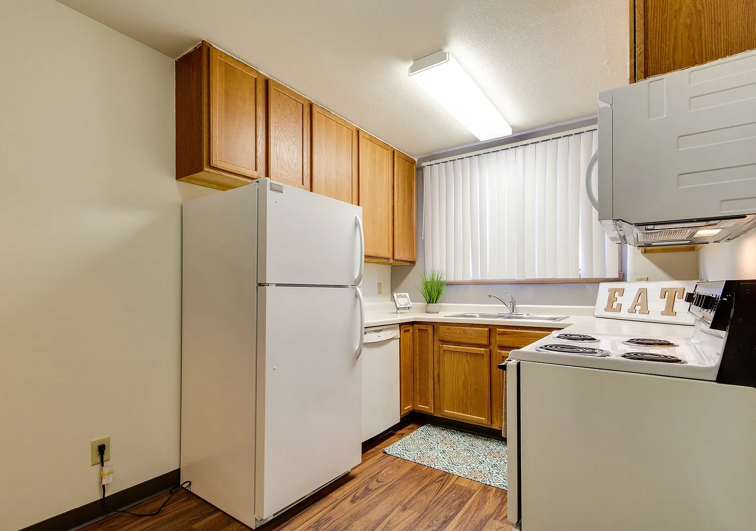 Stevens Apartments — Photo 1