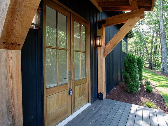 5th image of 689 Beaver Creek Rd