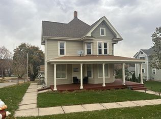 518 5th Ave, New Glarus, WI 53574