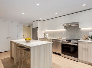 Lonsdale Square, North Vancouver, BC V7L 3B6