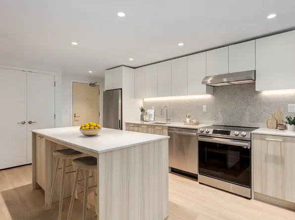 Lonsdale Square Apartments