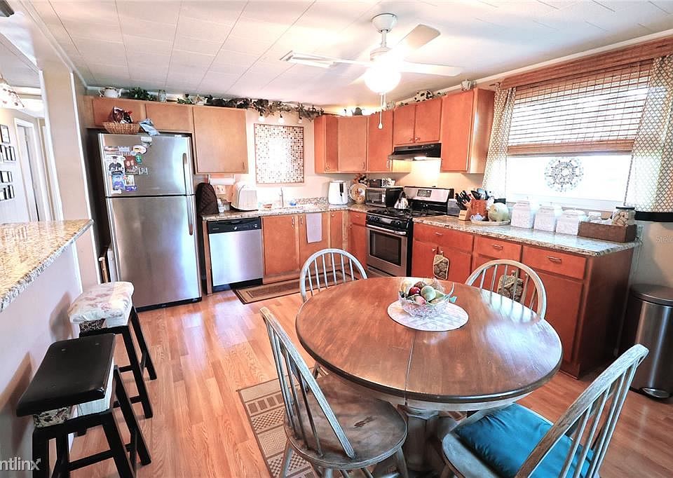 1st image of 1638R Saint Catherine Dr W