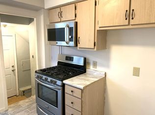 3305 E 147th St, Cleveland, OH 44120