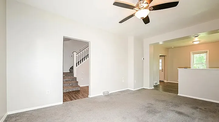 Ridge Ave — Photo 6