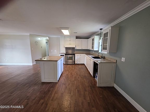 3rd image of 1109 Emerald Rd