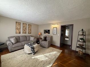 1403 E Lindberg Street, Springfield, MO 65804