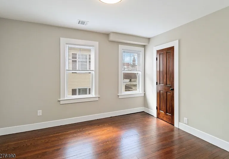 25 1/2 King St #25.5 — Photo 11