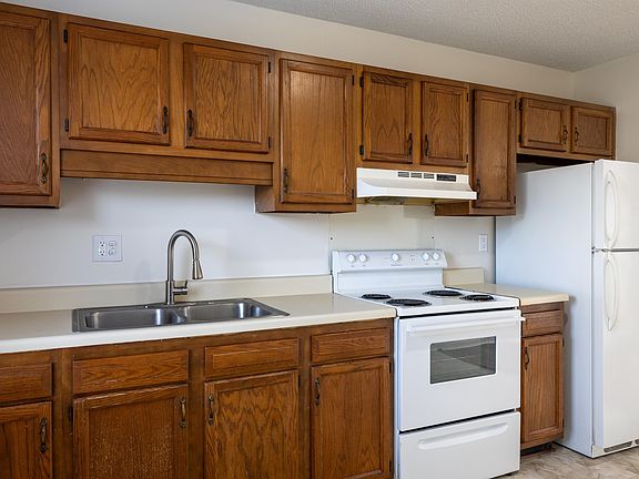 3rd image of 2322 Indian Dr #16722531