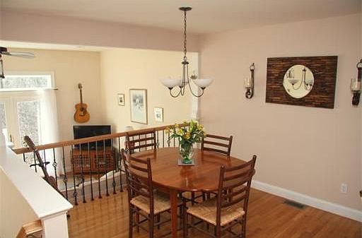 3rd image of 6 Safford St Unit 1