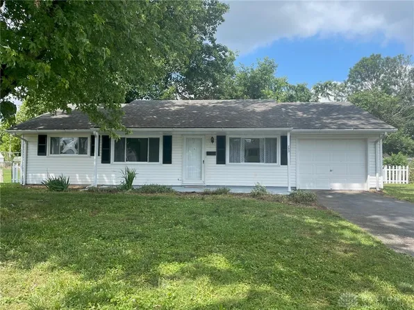 745 Hedwick St, New Carlisle, OH 45344
