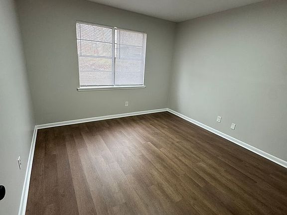 5th image of 301 E Choccolocco St APT 5