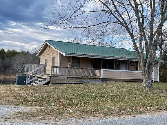 2nd image of 136 Limerick Dr