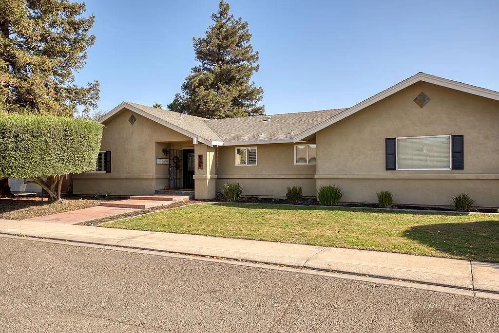 560 Cheri Ct photo 1