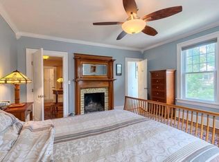 877 Pleasant St APT 2, Worcester, MA 01602