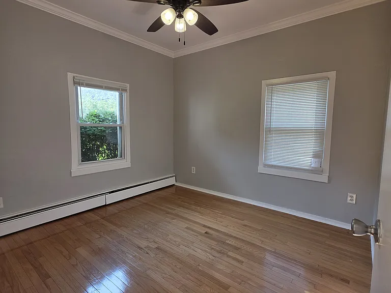 3230 Lexington Ave #11 — Photo 17