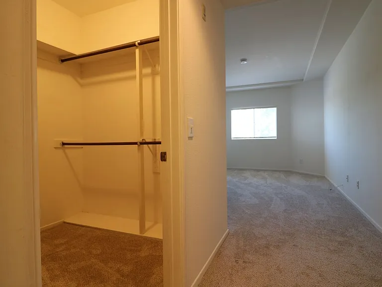 4455 Hazeltine Ave #207 — Photo 26
