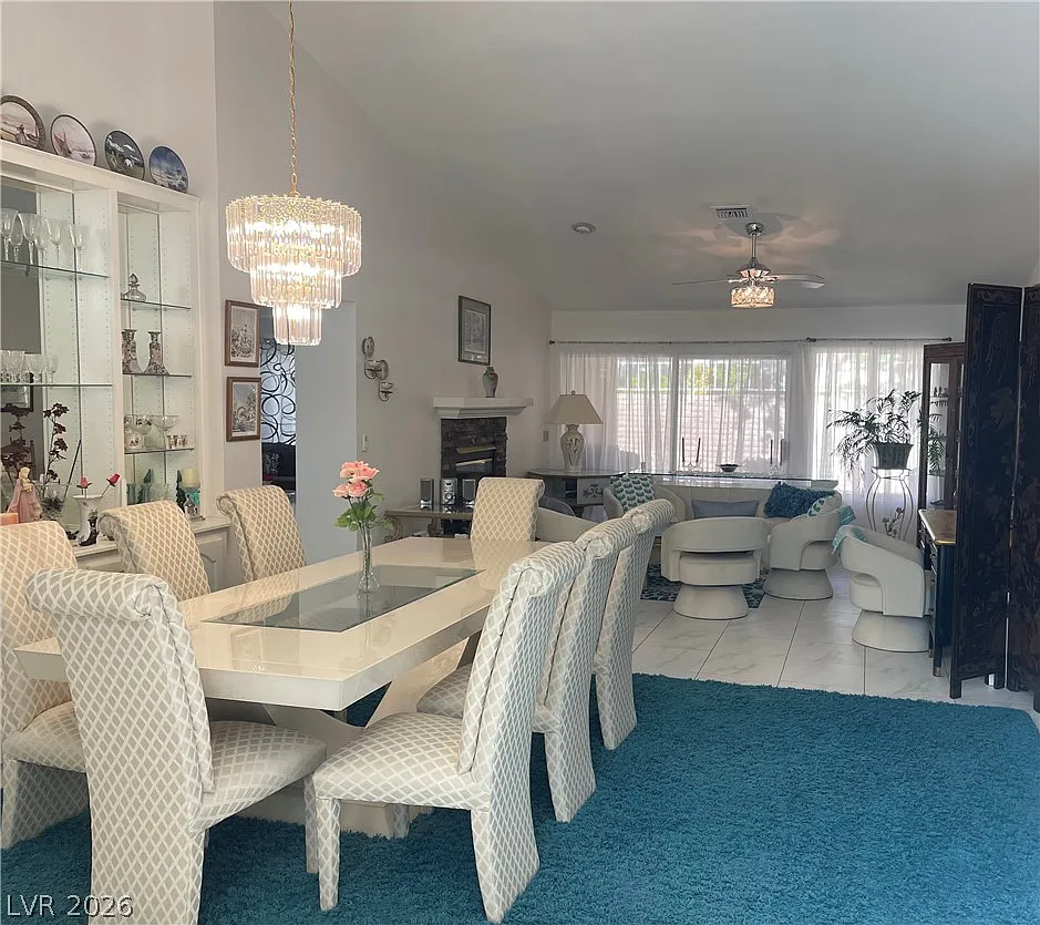 2 bed, 2.0 bath, 1749 sqft, $3,200 — Photo 4