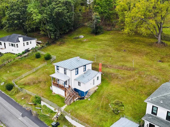 1311 Jackson St, Staunton, VA 24401
