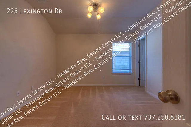 225 Lexington Dr — Photo 21