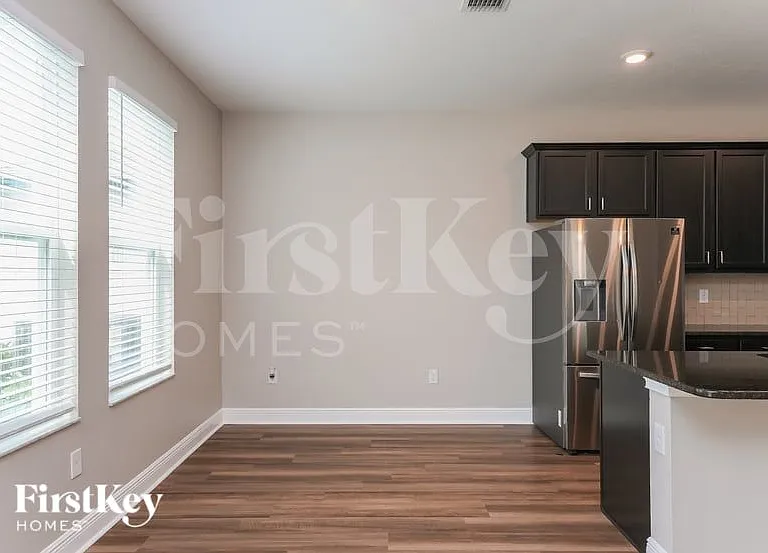4323 Reisswood Loop — Photo 4