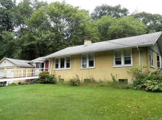 261 New Haven Rd, Prospect, CT 06712