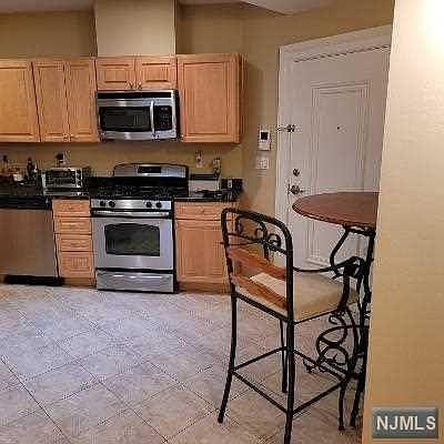 2nd image of 58 Jefferson Ave